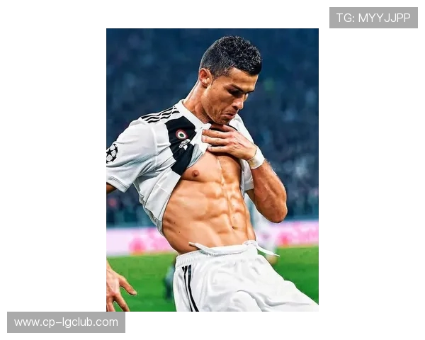 足球明星身着西装拍摄广告全面展现赛场外的优雅绅士风采魅力呈现